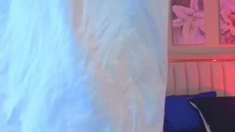 Jessy Mateus online show from March 22, 12:42 pm