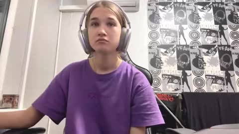 jewelldurham online show from December 2, 2:26 pm