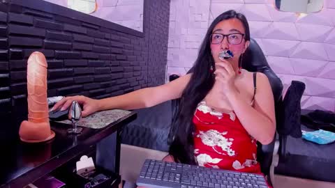 Queen online show from March 10, 11:06 pm