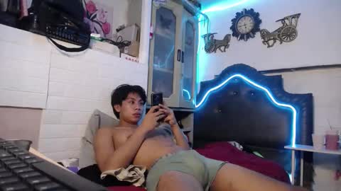 jhan_destroyer2003 online show from December 6, 7:26 am