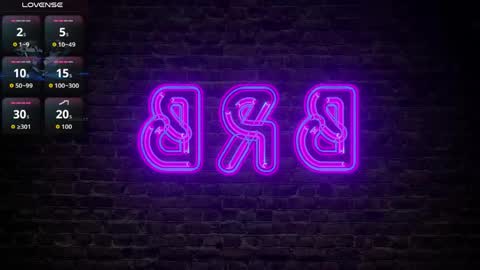 jhay_wheeler777 online show from May 29, 7:34 pm