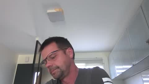 jhmec44000 online show from April 25, 4:15 pm