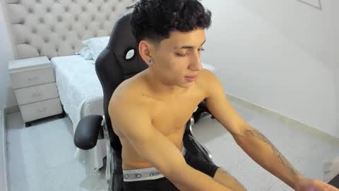 jhoanleandro online show from November 10, 6:05 am