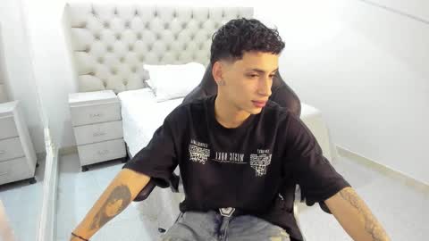 jhoanleandro online show from November 6, 5:21 am