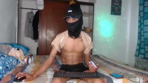 jhon_hot09 online show from December 3, 4:18 pm