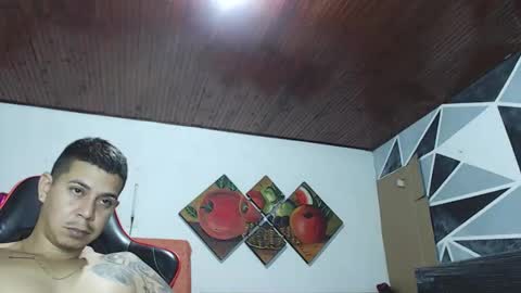 jhon tommy online show from February 25, 1:31 am