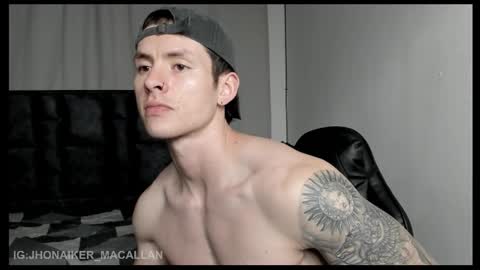 Jhonaiker online show from January 14, 3:36 am