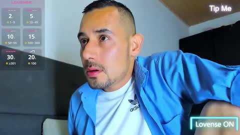 Snapshot of jhonyalzate chatting on October 15, 2:59 am Jhony Alzate online show from October 15, 2:59 am