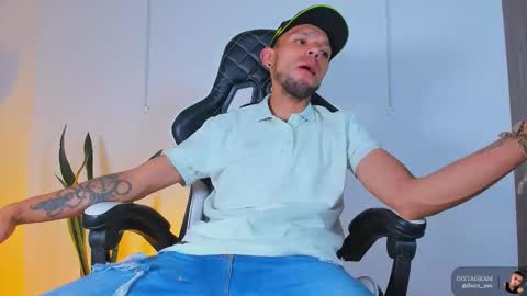 Jhors online show from November 2, 11:38 pm