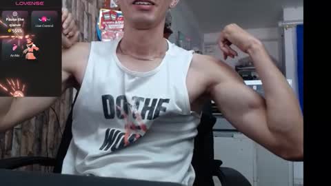 jhosuamoore2 online show from November 29, 2:03 pm