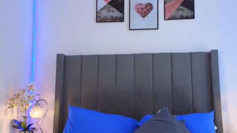 jiah online show from February 1, 1:02 am