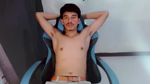 Snapshot of jim_cumxx chatting on October 9, 8:20 am JIMBOY online show from October 9, 8:20 am