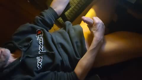 jimengolez online show from January 8, 4:23 am