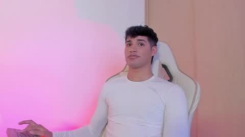 Jimmy Leeh online show from December 13, 12:31 am