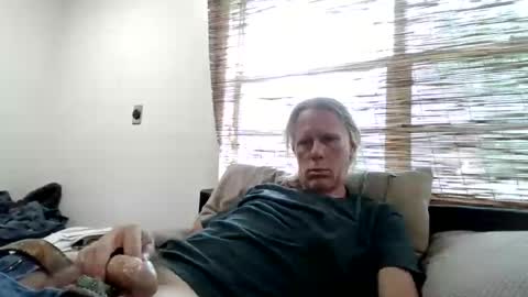 jizzmitten5 online show from June 11, 4:05 pm