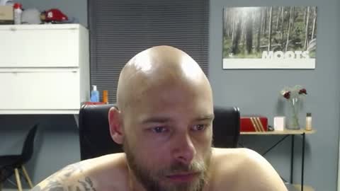 JamesJan van Rebel online show from February 21, 3:23 am