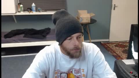 JamesJan van Rebel online show from April 25, 2:47 am