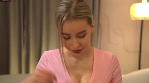 Jenny online show from November 12, 8:38 am