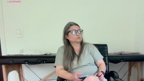 Nicole  Allen online show from June 12, 10:42 pm