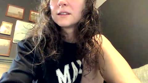 jlynn1997 online show from March 19, 2:33 pm