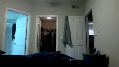 Snapshot of jmeaty5 chatting on October 27, 12:43 am jmeaty5 online show from October 27, 12:43 am