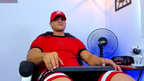 Snapshot of jmortton chatting on October 2, 12:48 pm IGJmortton online show from October 2, 12:48 pm