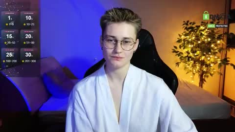 J online show from December 16, 7:20 pm