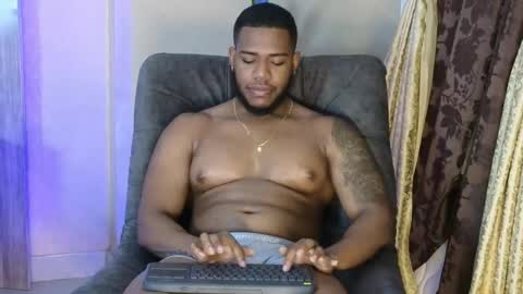 Snapshot of joan_saenz chatting on October 29, 10:10 pm JOAN SAENZ online show from October 29, 10:10 pm