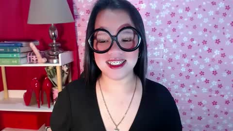 Joana online show from November 11, 8:00 pm