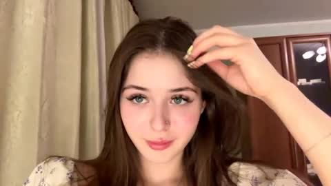 Adel online show from April 15, 7:38 pm