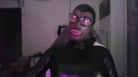 Snapshot of joanesxfree chatting on October 6, 8:04 pm The sweetest toy online show from October 6, 8:04 pm