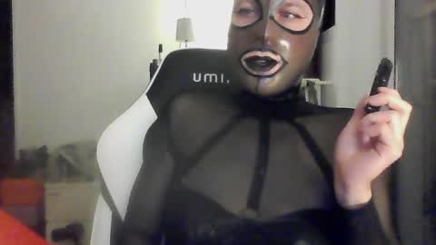 Snapshot of joanesxfree chatting on December 20, 8:55 pm The sweetest toy online show from December 20, 8:55 pm