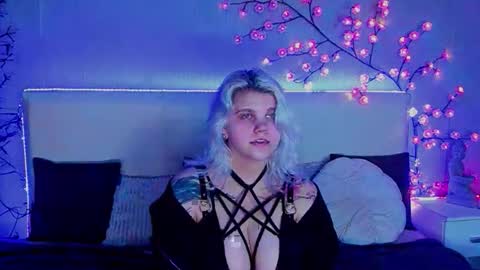 Joann online show from November 26, 11:45 pm