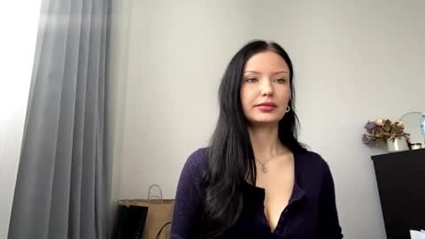 Joan online show from April 9, 7:03 am