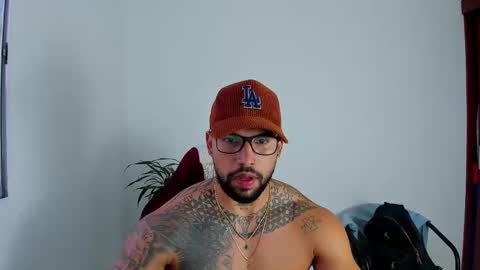 joe_esthetic online show from November 23, 10:19 pm