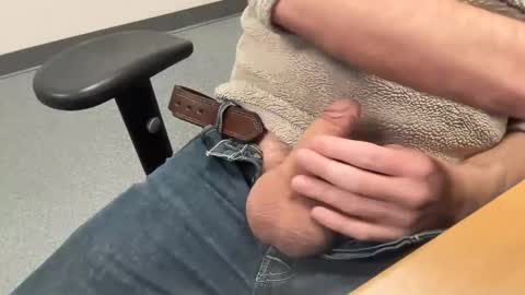 Snapshot of joekmerchant chatting on December 5, 6:49 pm Joseph online show from December 5, 6:49 pm