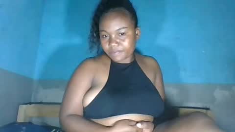 joenah012 online show from July 28, 5:35 pm