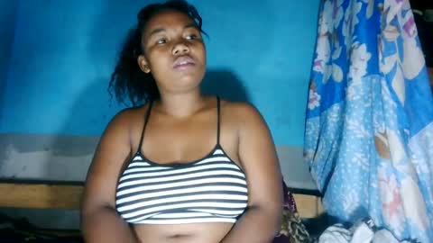 joenah012 online show from July 25, 7:50 am