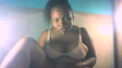 joenah012 online show from July 22, 10:39 am
