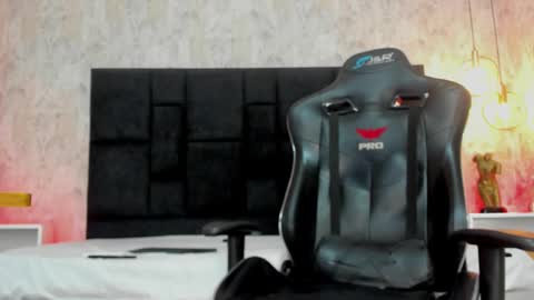     online show from February 12, 2:45 am