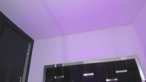 johan_bigcock999 online show from May 19, 8:05 pm