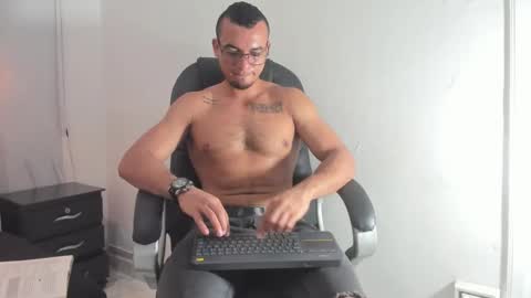 johan online show from November 22, 1:20 pm