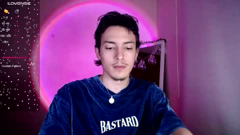 johan_parker222 online show from February 12, 2:37 am