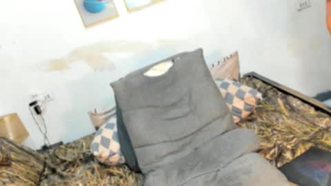 Snapshot of johannah_khalifa chatting on February 12, 4:23 am STRICTLY NO TIPS NO SHOW online show from February 12, 4:23 am