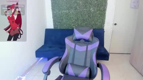 Snapshot of johannstiv2007 chatting on September 30, 11:42 am Deisy online show from September 30, 11:42 am