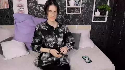 john__strong online show from June 3, 12:30 pm