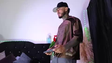 John  online show from February 6, 12:19 pm