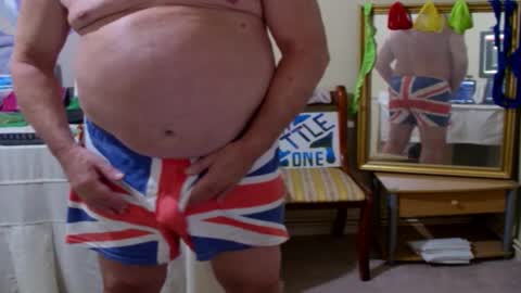Snapshot of john_little_one chatting on September 27, 6:49 pm JOHN online show from September 27, 6:49 pm