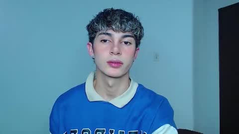 John Vichenso online show from November 25, 10:30 pm