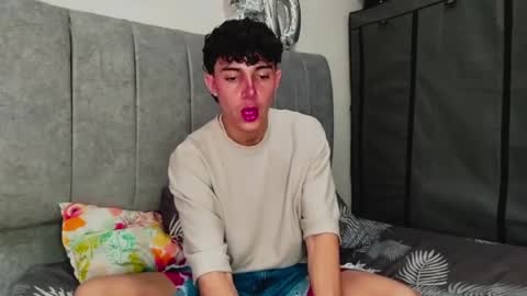 John Vichenso online show from December 17, 5:15 pm